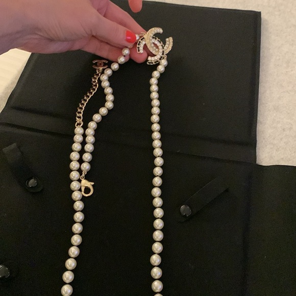 Collectible authentic Pearls long  authentic  Chanel  Necklace, brand new! - Picture 11 of 17